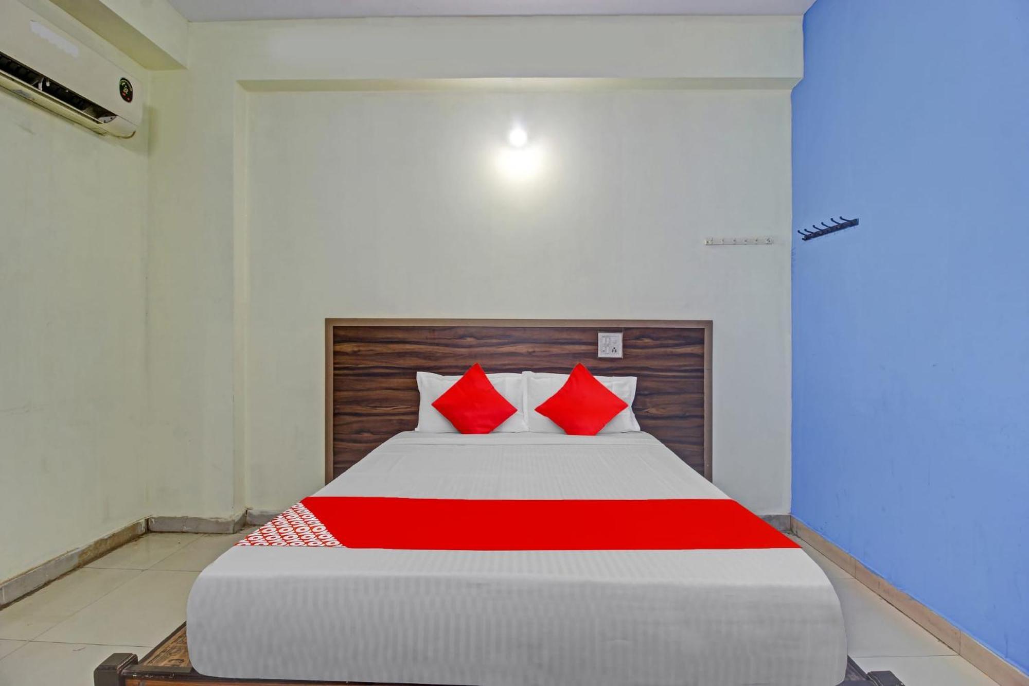 Hotel O Satya Inn Karimnagar Exterior foto