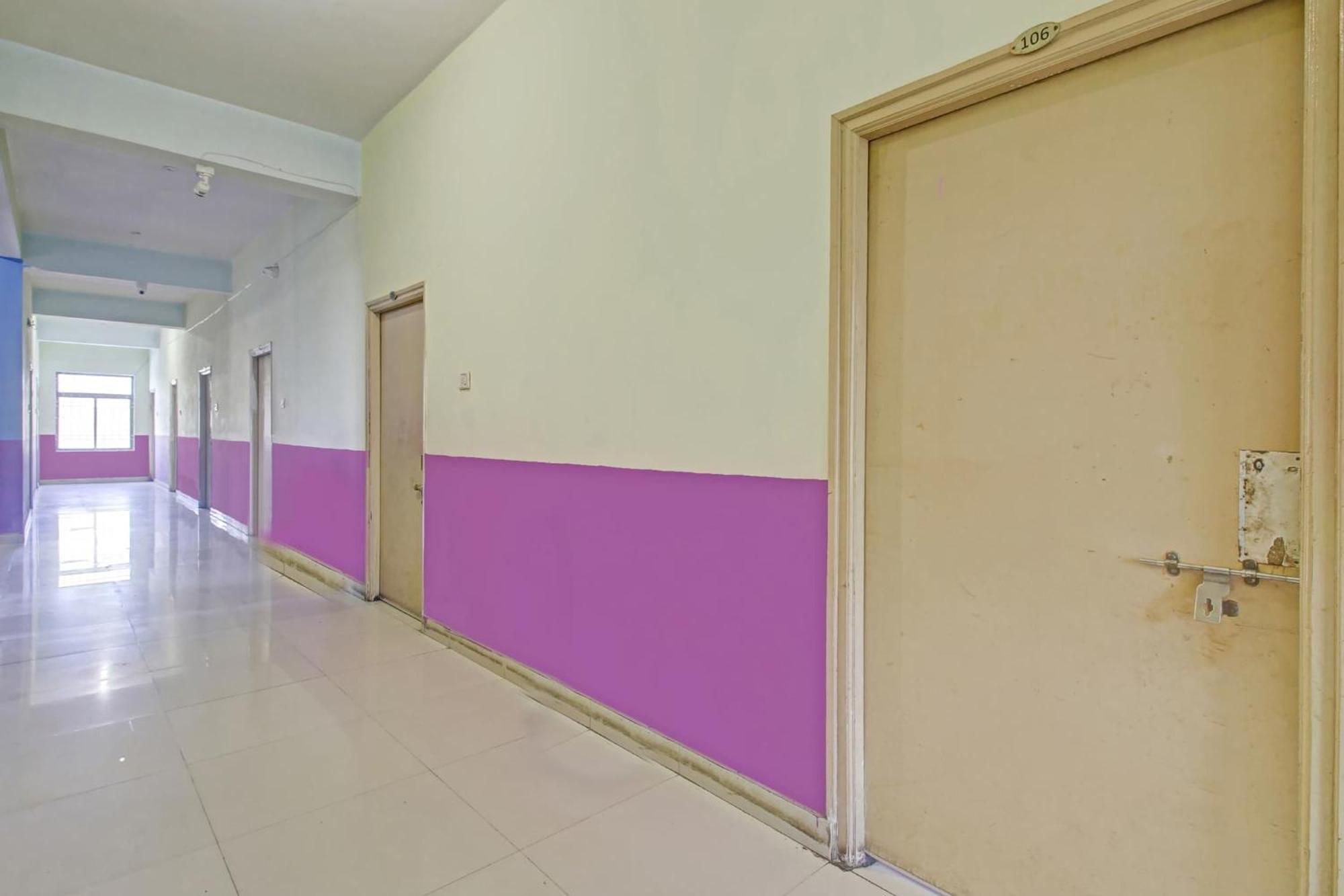 Hotel O Satya Inn Karimnagar Exterior foto
